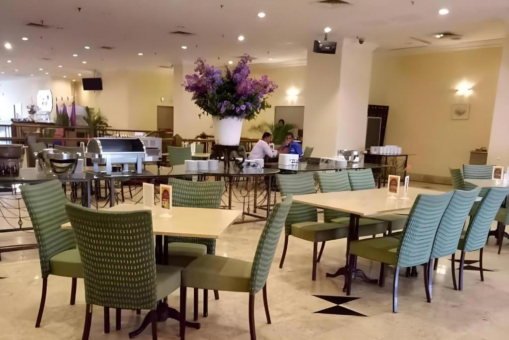 Kuala Lumpur International Hotel Exteriör bild
